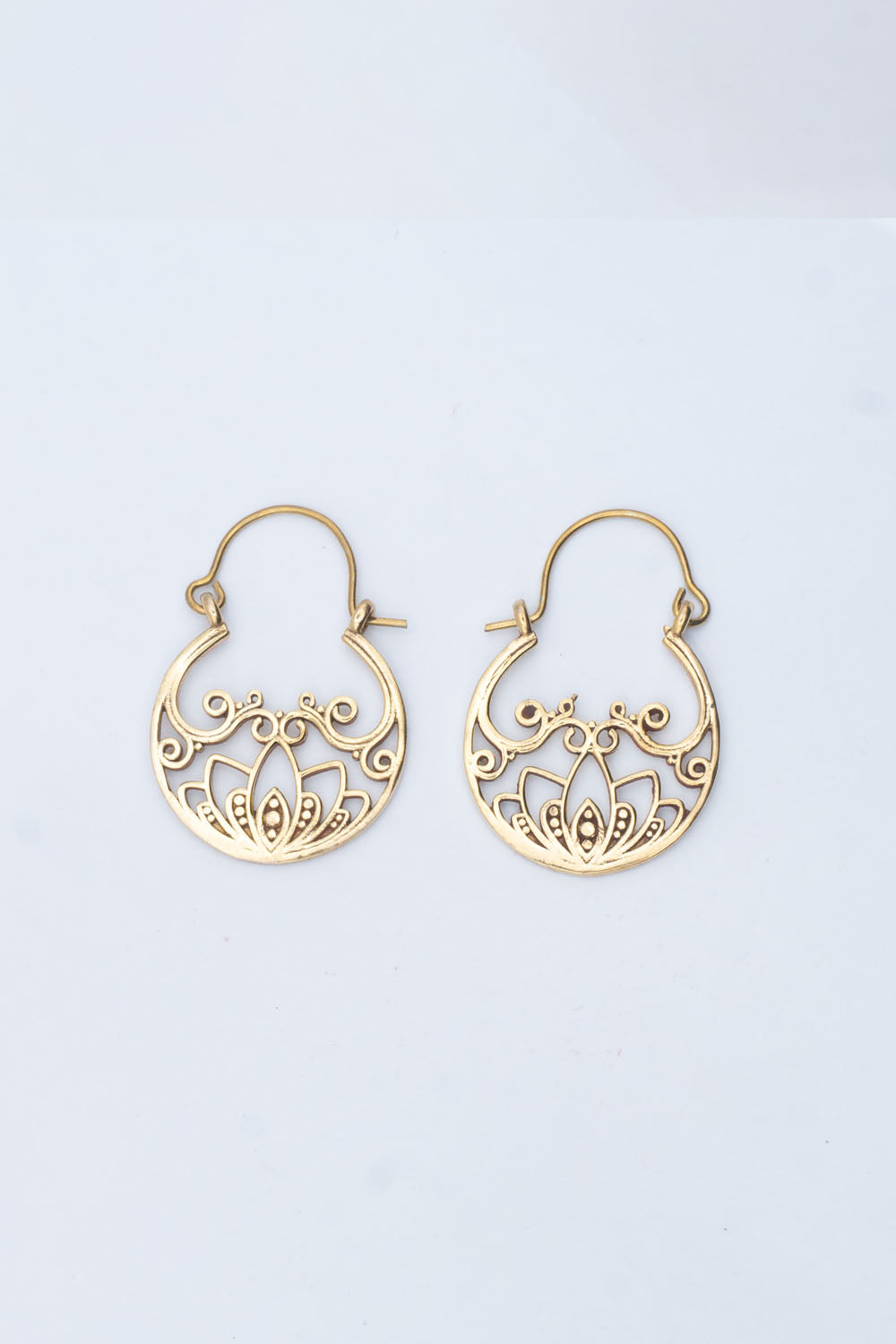 Swift Hoop Earrings