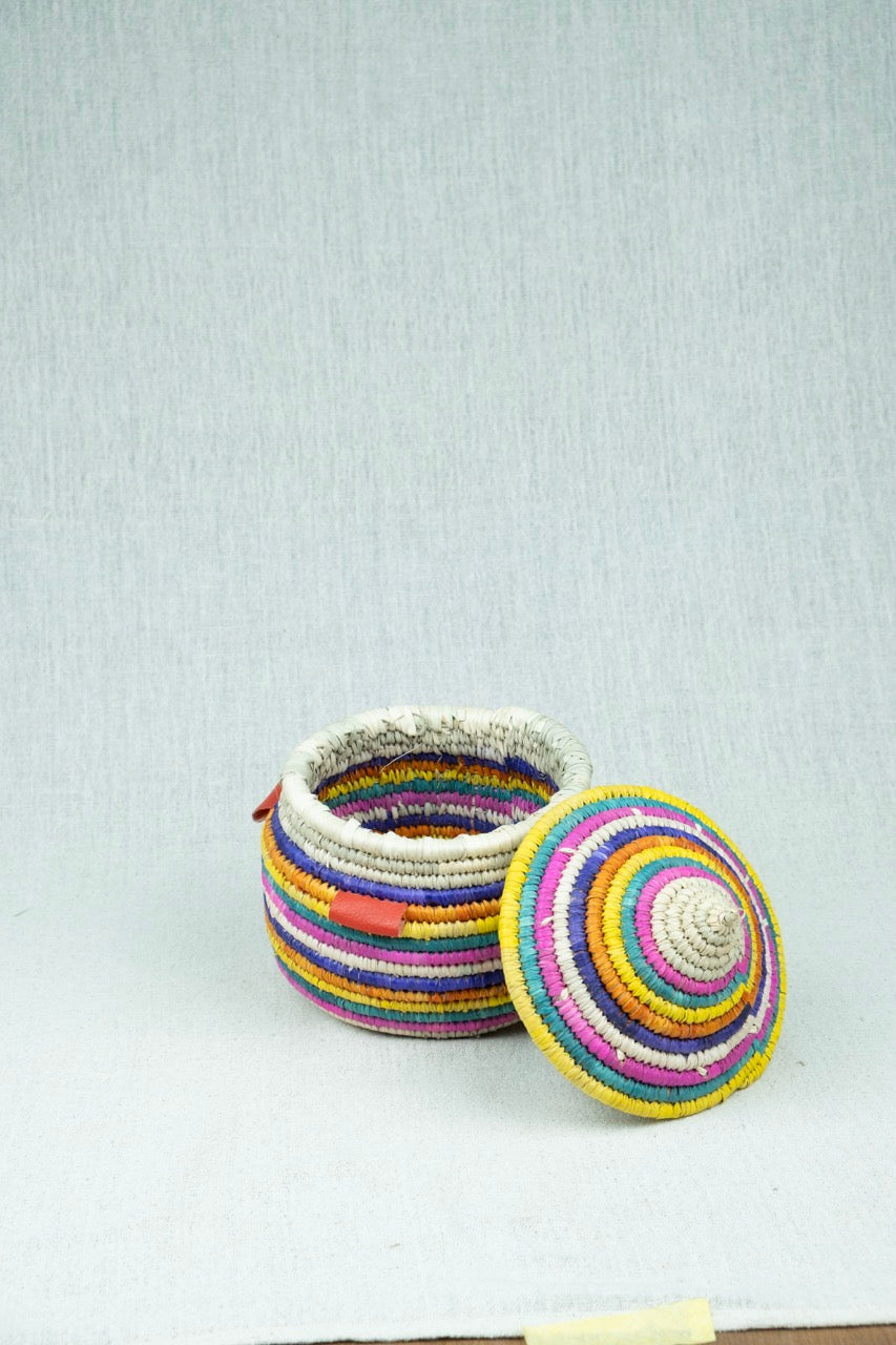 Tropical Whirl Palm Wicker Bowl S