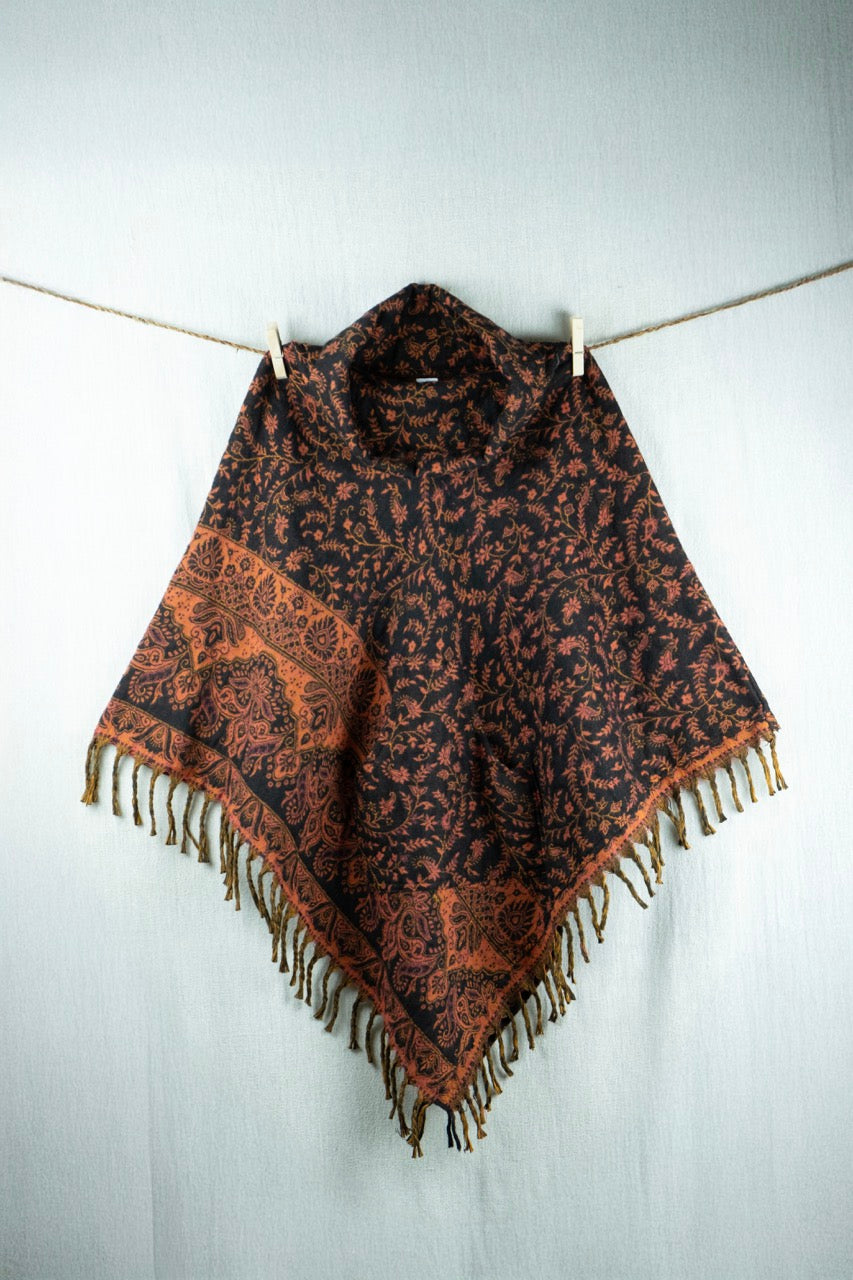 Ash & Amber Woolen Poncho