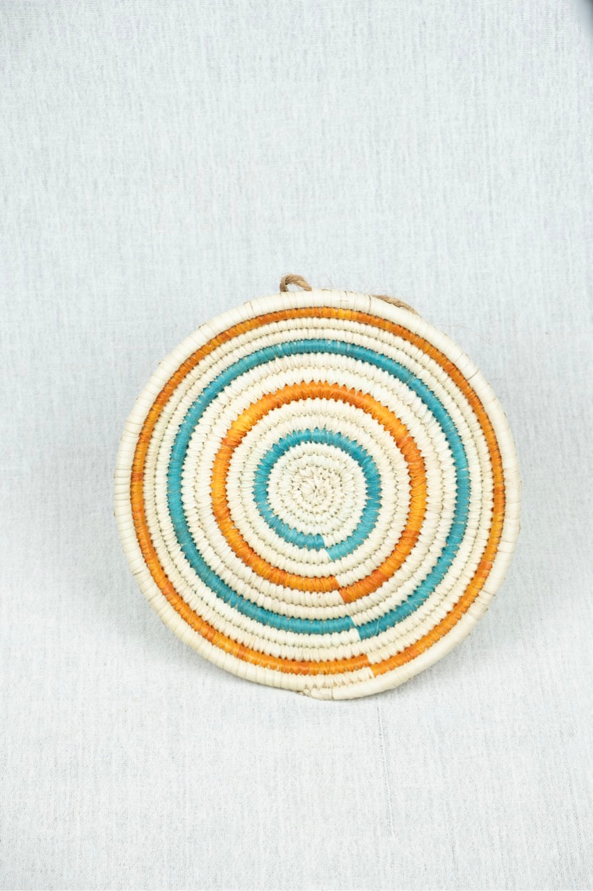 Amber Oasis Palm Wicker Plate M