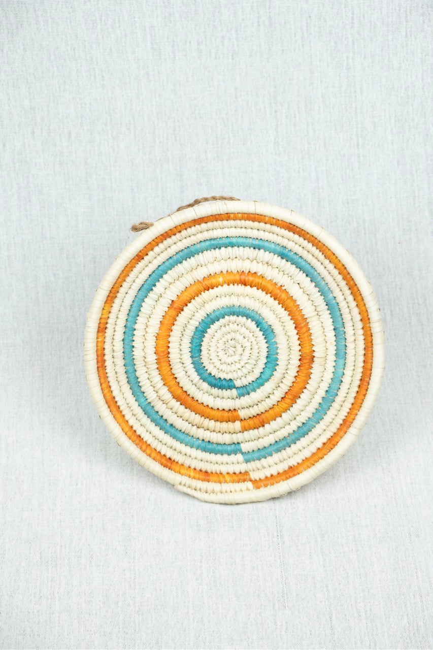 Amber Oasis Palm Wicker Plate M