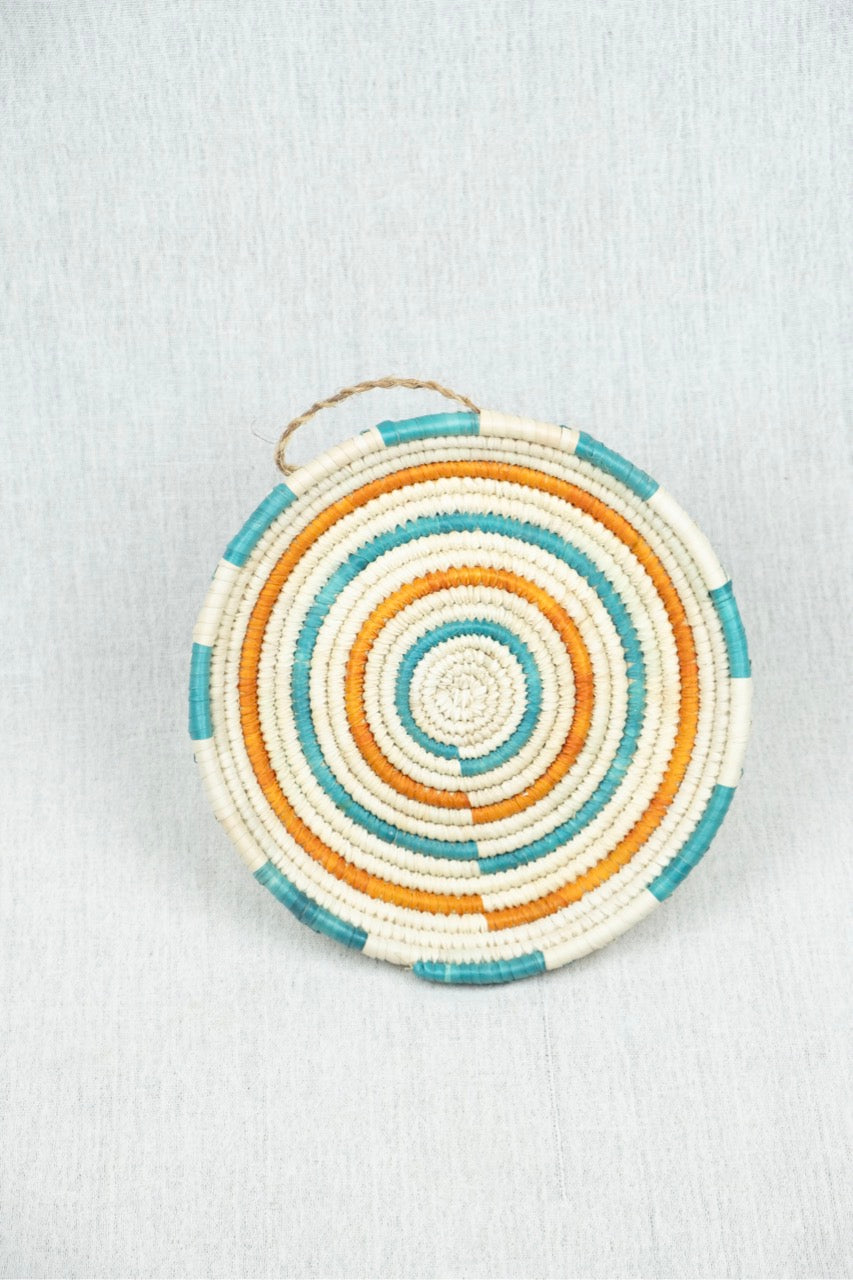 Sunlit Fern Palm Wicker Plate M