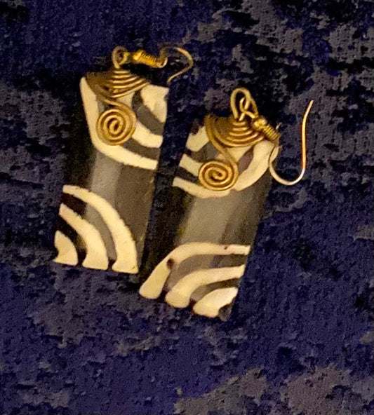 Shani Kenyan Ivory Earring