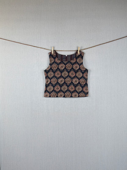 Ethereal Noir Double-face cotton top - hand block printed